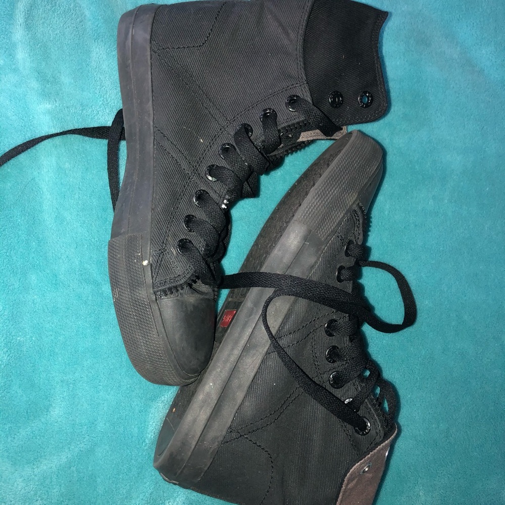 Levis high top shoes with zipper on side